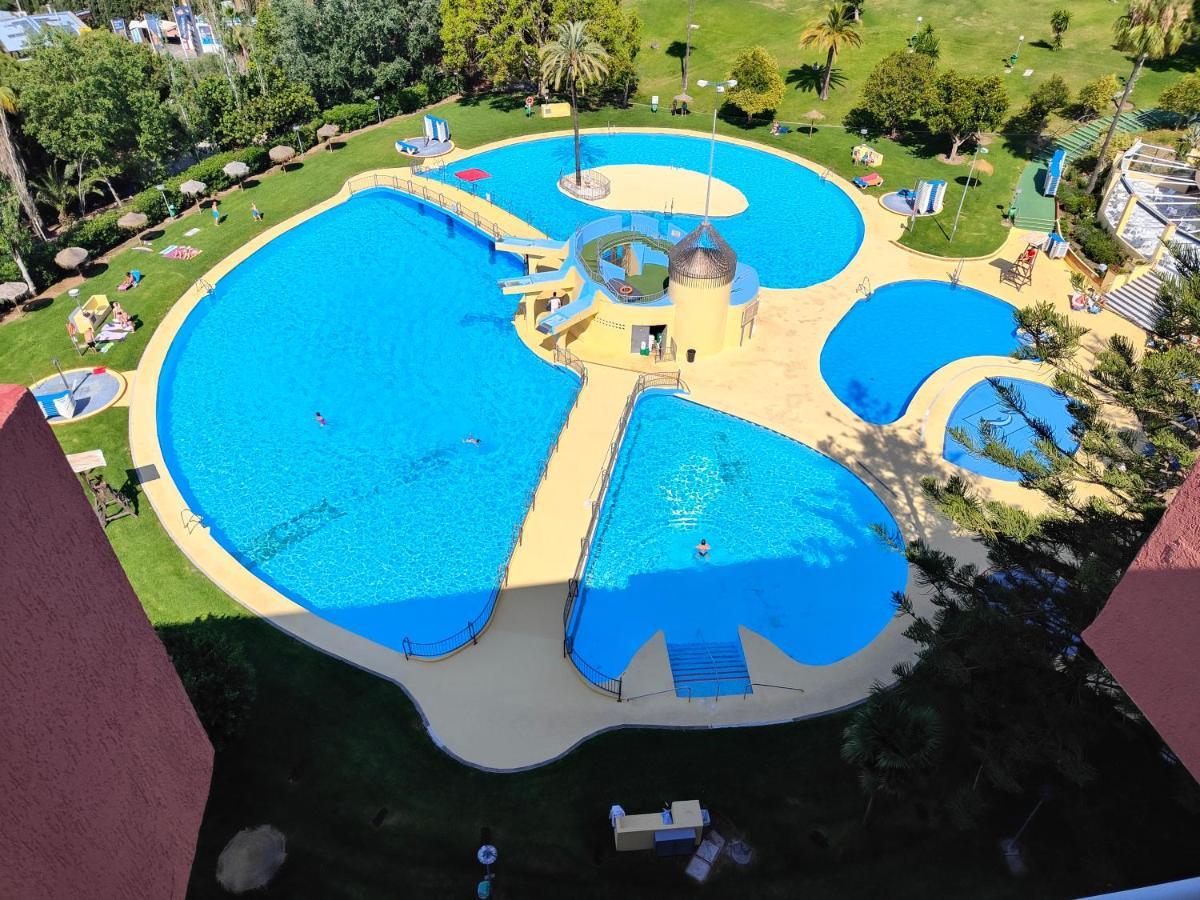 Apartamento Entero, Enormes Piscinas, Terraza Y Playa Benalmádena Exterior foto